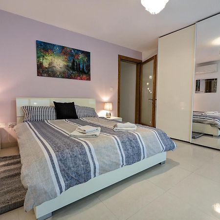 Sweetholidays Malta Apartment สลีมา ภายนอก รูปภาพ